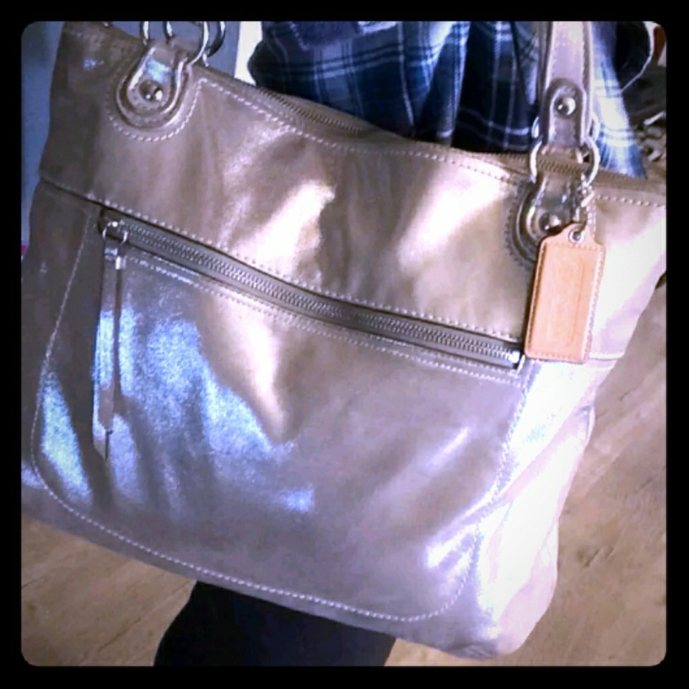 Coach Poppy Glam Tote Metallic Leather 19002